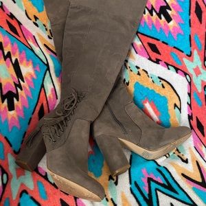 Shoe Dazzle Above the Knee Faux Suede boot